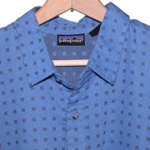 PATAGONIA Large Blue Black Pattern Button Front